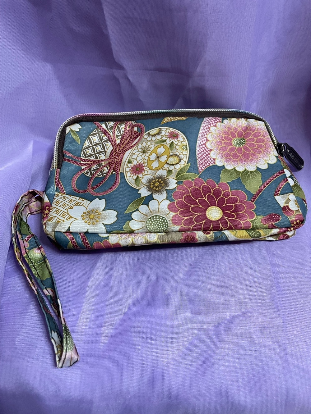 Bao Bao Hui Floral Pattern Wristlet Clutch - Pink & Teal